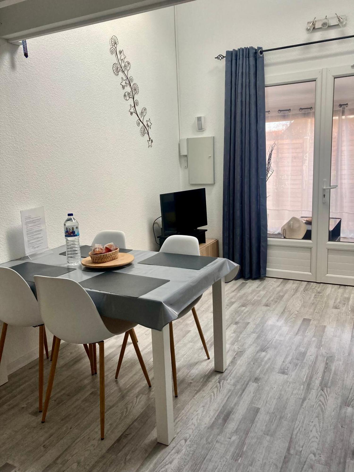 Appartement Duplex Lumineux Idealement Situe Арес Екстериор снимка